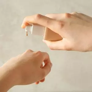 Skal du bruge BB-cream eller CC-cream?