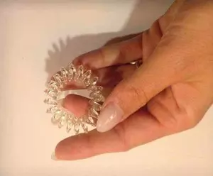 Sådan vælger du de rigtige elastikker og undgår ødelagt hår!