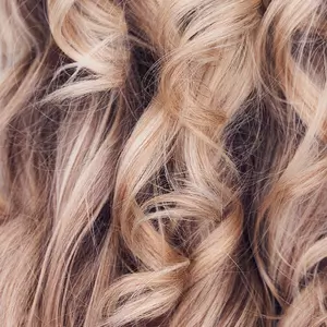 Få krøller der holder - selv i tyndt hår