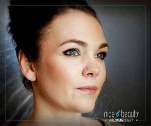 Skal Smokey eyes være lavet i sort?