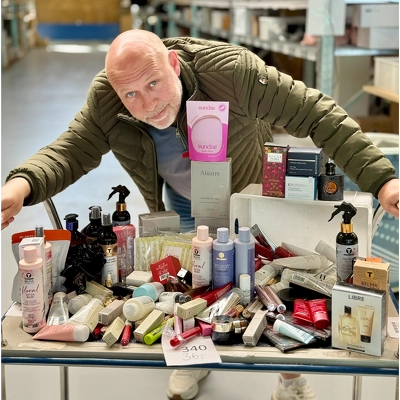 Live - Auktion 340 TILFÆLDIG TING TIL 36 KR -
